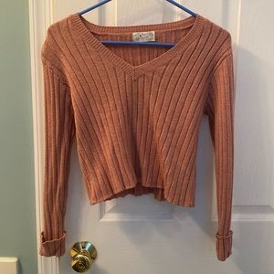 Small women’s pink sweater